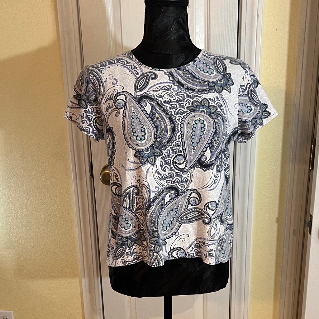 Croft & Barrow Blue And Gray Paisley Women's Top